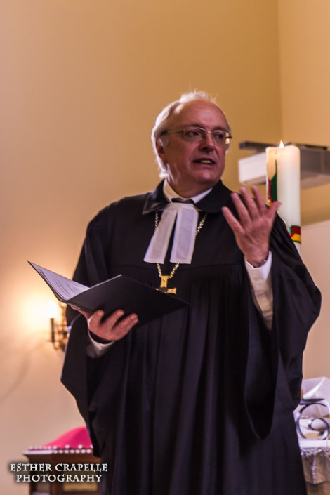 Bischof Dr. Michael Bünker bei der Einleitung der Ordinationszeremonie. (Der evangelische Bischof entspricht protokollarisch dem römisch-katholischen Kardinal.)